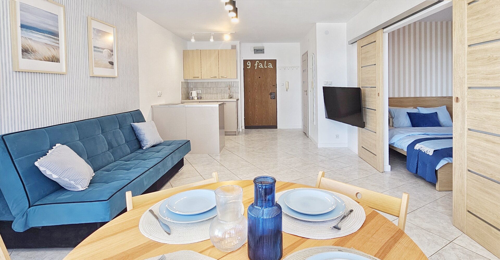 HOLIDAY HOME - 4